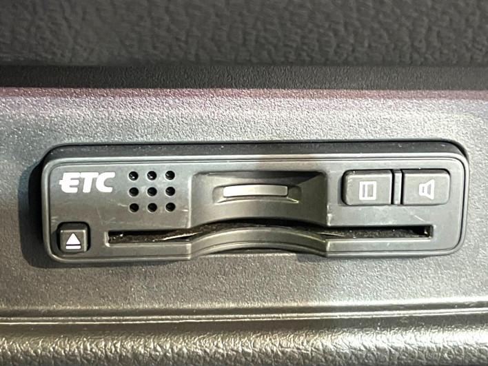 2016 Honda Odyssey DBA-RC2 (UW-69f1f7c6d92bf)[17]