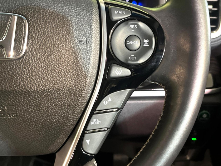 2016 Honda Odyssey DBA-RC2 (UW-69f1f7c6d92bf)[24]