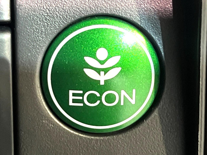 2016 Honda Odyssey DBA-RC2 (UW-69f1f7c6d92bf)[12]