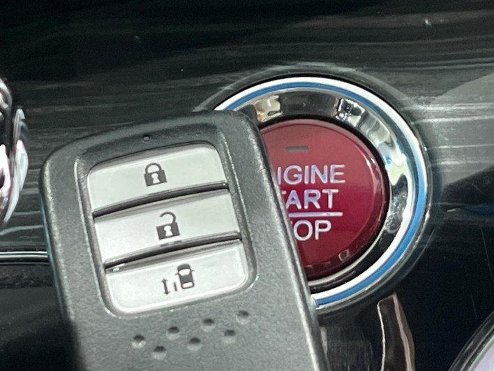 2017 Honda Odyssey DBA-RC2 (UW-69f1f7c7b3dc2)[17]