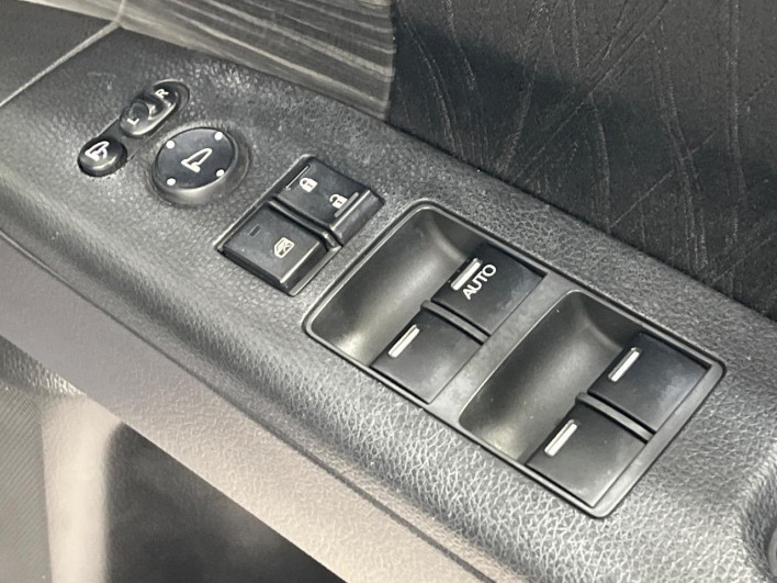 2017 Honda Odyssey DBA-RC2 (UW-69f1f7c7b3dc2)[13]