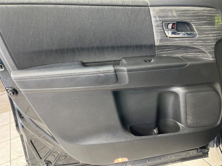 2017 Honda Odyssey DBA-RC2 (UW-69f1f7c7b3dc2)[25]