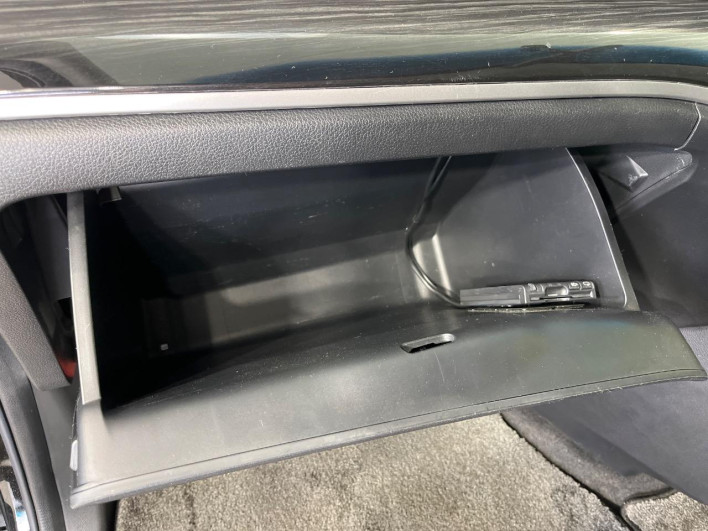 2017 Honda Odyssey DBA-RC2 (UW-69f1f7c7b3dc2)[27]