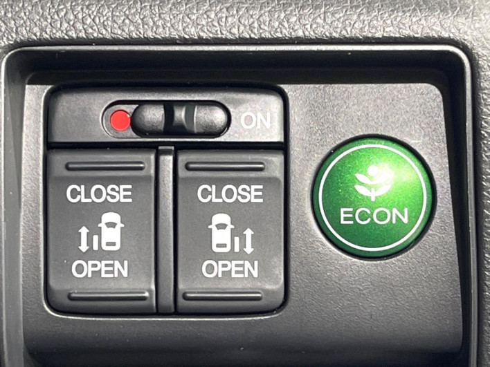 2016 Honda Odyssey Hybrid DAA-RC4 (UW-69f1f7c83104e)[13]