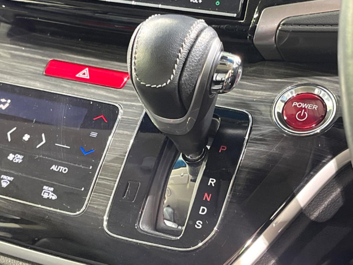 2016 Honda Odyssey Hybrid DAA-RC4 (UW-69f1f7c83104e)[19]