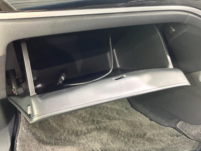 2016 Honda Odyssey Hybrid DAA-RC4 (UW-69f1f7c83104e)[4]