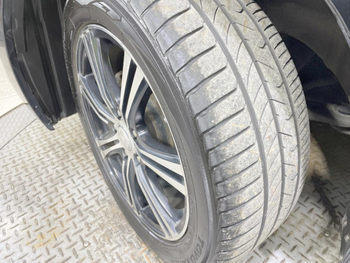 2011 Honda Step Wagon DBA-RK2 (UW-69f1f7c9bce5f)[17]