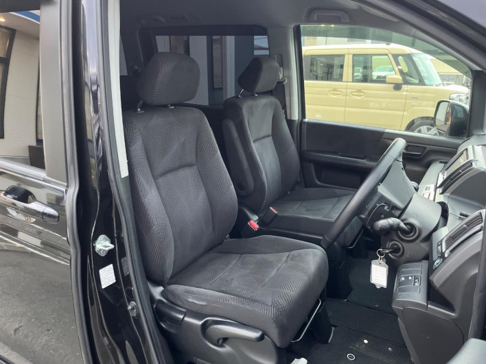 2010 Honda Stepwgn Spada DBA-RK5 (UW-69f1f7ca29752)[17]