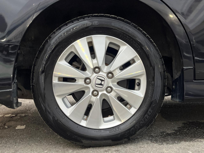 2010 Honda Stepwgn Spada DBA-RK5 (UW-69f1f7ca29752)[12]