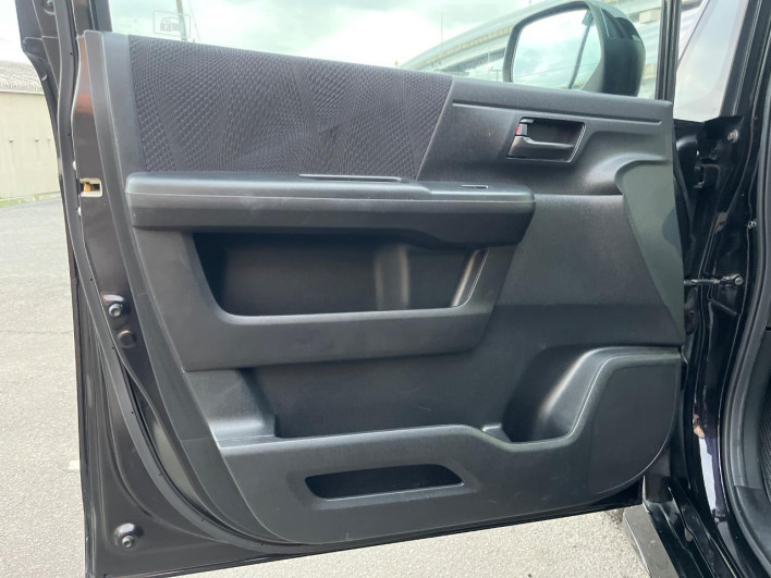 2010 Honda Stepwgn Spada DBA-RK5 (UW-69f1f7ca29752)[22]