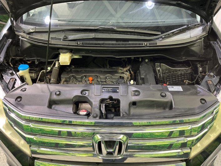 2010 Honda Stepwgn Spada DBA-RK6 (UW-69f1f7cb0bd47)[4]