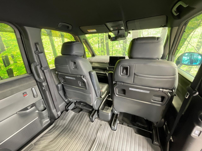 2023 Honda Step Wagon 6AA-RP8 (UW-69f1f7cbe1c97)[26]