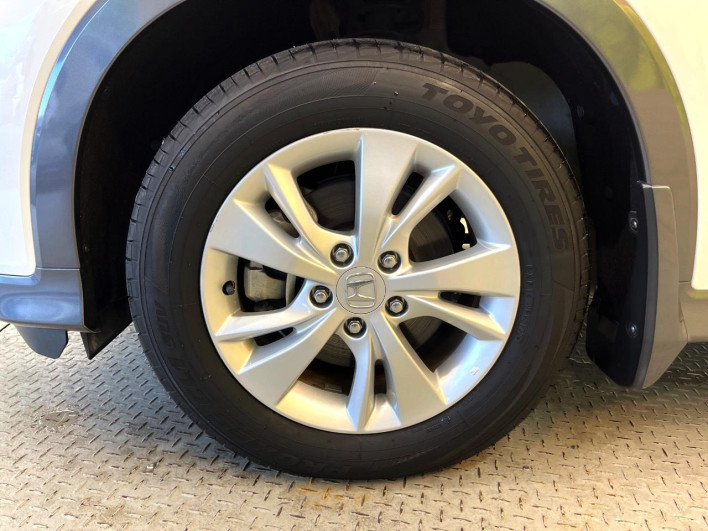 2015 Honda VEZEL DAA-RU3 (UW-69f1f7cc5bb2e)[20]