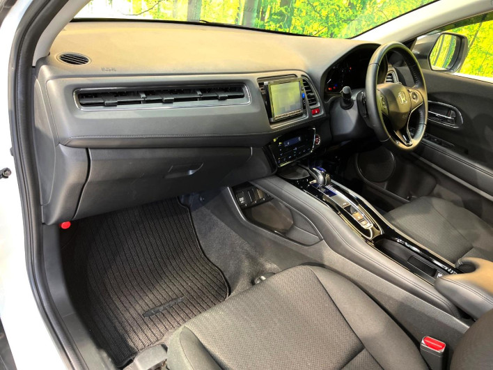 2015 Honda VEZEL DAA-RU3 (UW-69f1f7cc5bb2e)[28]