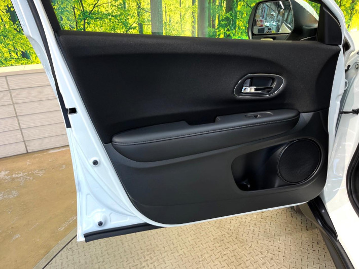 2015 Honda VEZEL DAA-RU3 (UW-69f1f7cc5bb2e)[29]