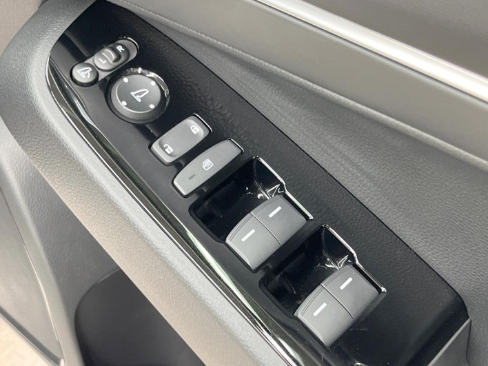 2021 Honda VEZEL 6AA-RV5 (UW-69f1f7ce241cd)[26]