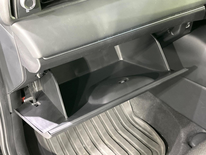 2021 Honda VEZEL 6AA-RV5 (UW-69f1f7ce7688d)[27]