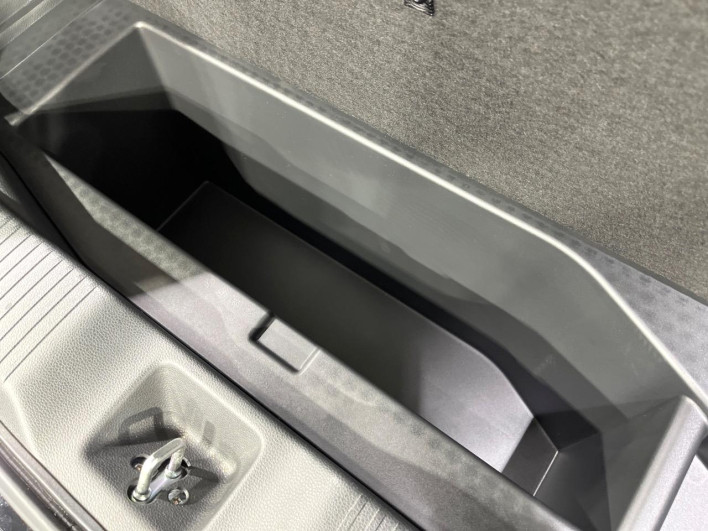 2021 Honda VEZEL 6AA-RV5 (UW-69f1f7ce7688d)[13]