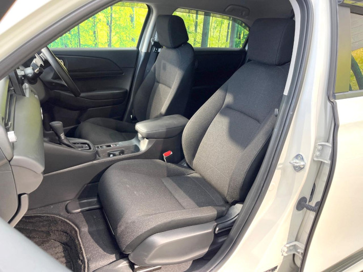 2022 Honda VEZEL 6AA-RV5 (UW-69f1f7cf44b52)[4]