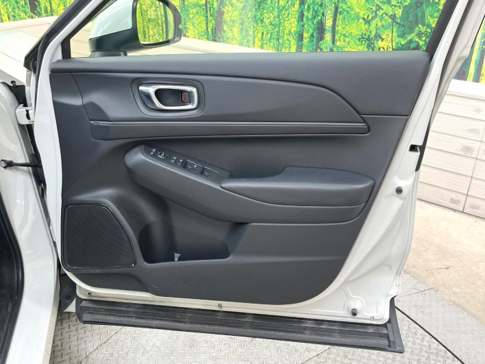 2022 Honda VEZEL 6AA-RV5 (UW-69f1f7cf44b52)[23]