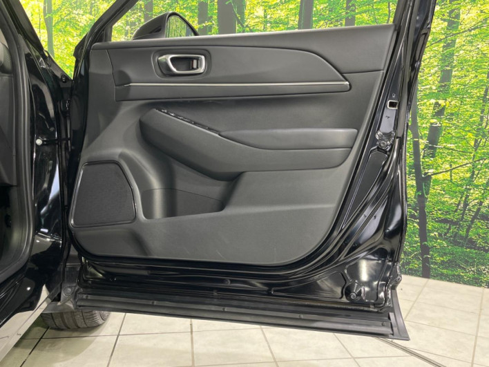 2022 Honda VEZEL 6AA-RV6 (UW-69f1f7d0411a5)[26]