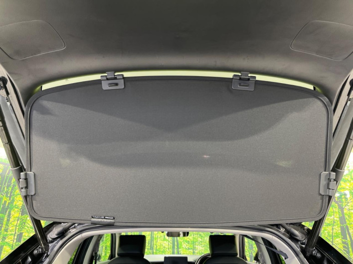 2022 Honda VEZEL 6AA-RV6 (UW-69f1f7d0411a5)[22]