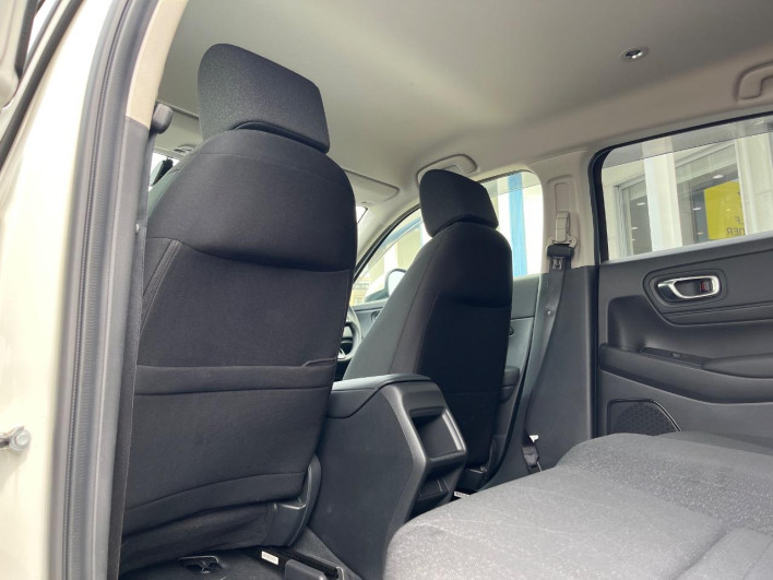 2023 Honda VEZEL 6AA-RV6 (UW-69f1f7d0449b6)[16]