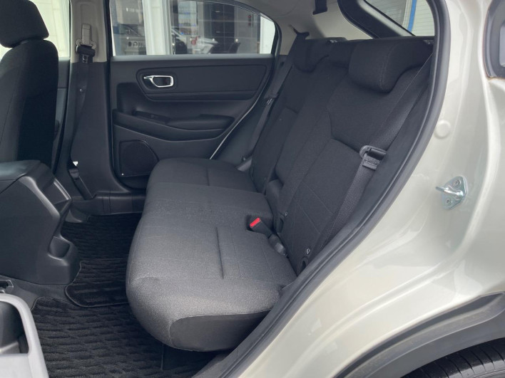 2023 Honda VEZEL 6AA-RV6 (UW-69f1f7d0449b6)[15]