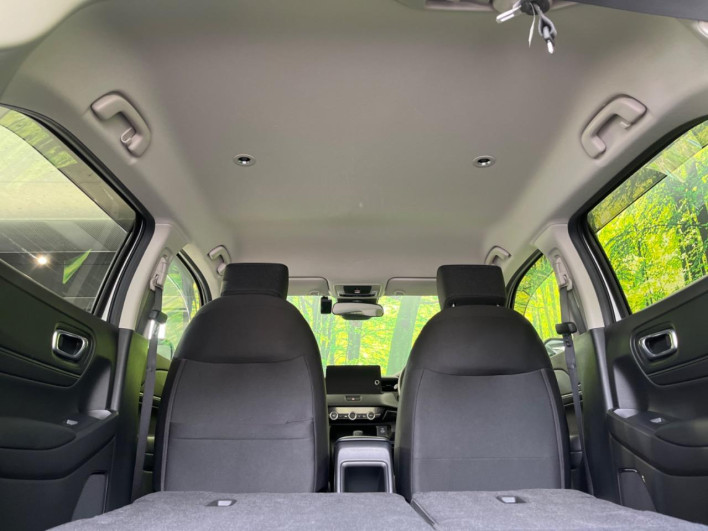 2023 Honda VEZEL 6AA-RV6 (UW-69f1f7d09fccd)[14]