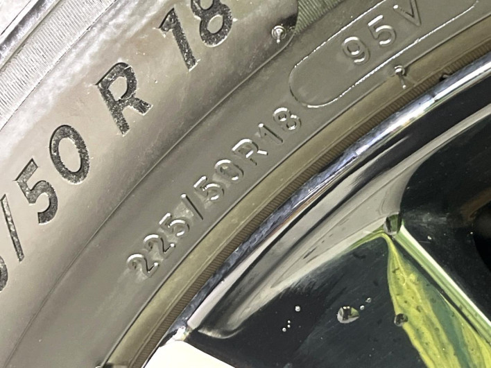 2023 Honda VEZEL 6AA-RV6 (UW-69f1f7d19f475)[6]