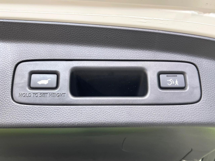 2023 Honda VEZEL 6AA-RV6 (UW-69f1f7d19f475)[22]