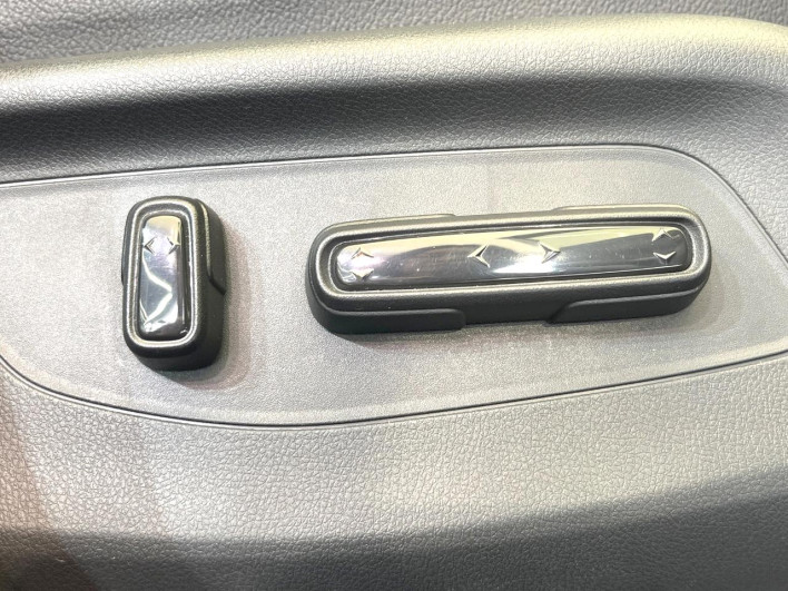 2024 Honda ZR-V 6AA-RZ4 (UW-69f1f7d278988)[24]