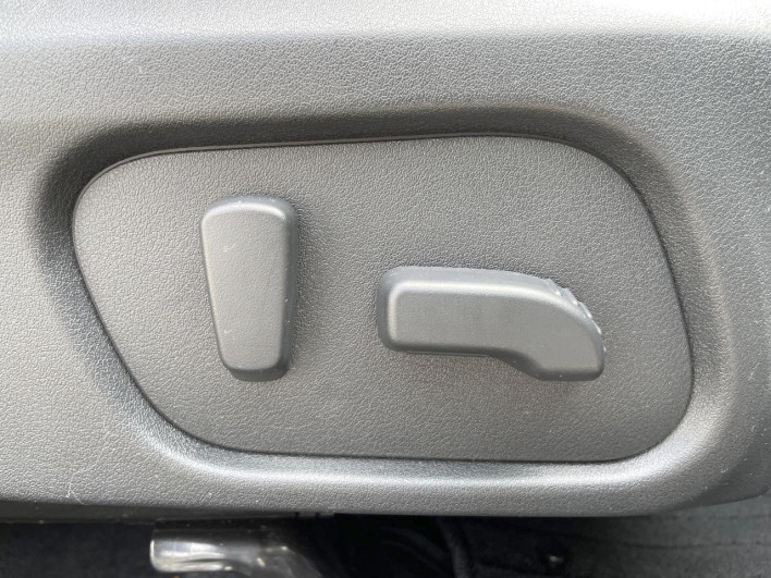 2017 Subaru Forester DBA-SJ5 (UW-69f1f7d572592)[15]