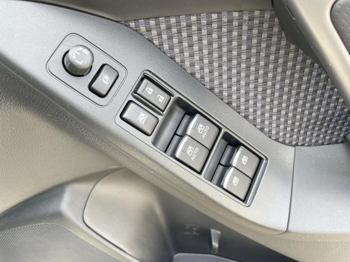 2017 Subaru Forester DBA-SJ5 (UW-69f1f7d572592)[13]