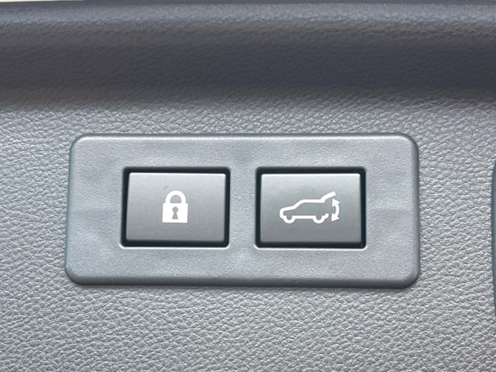 2021 Subaru Forester 5AA-SKE (UW-69f1f7d770a55)[27]