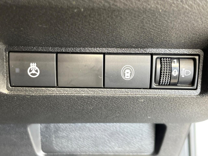 2022 Nissan Note 6AA-SNE13 (UW-69f1f7d882ff0)[16]