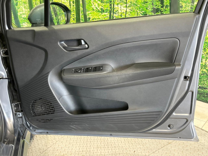 2022 Nissan Note 6AA-SNE13 (UW-69f1f7d882ff0)[14]