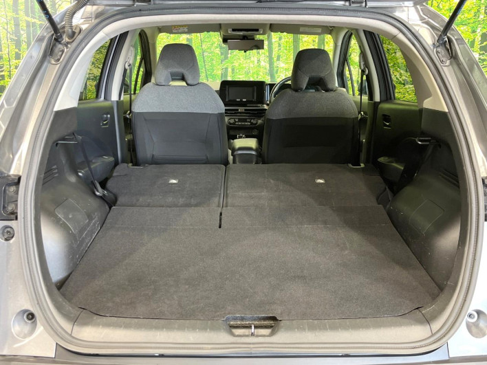 2022 Nissan Note 6AA-SNE13 (UW-69f1f7d882ff0)[9]