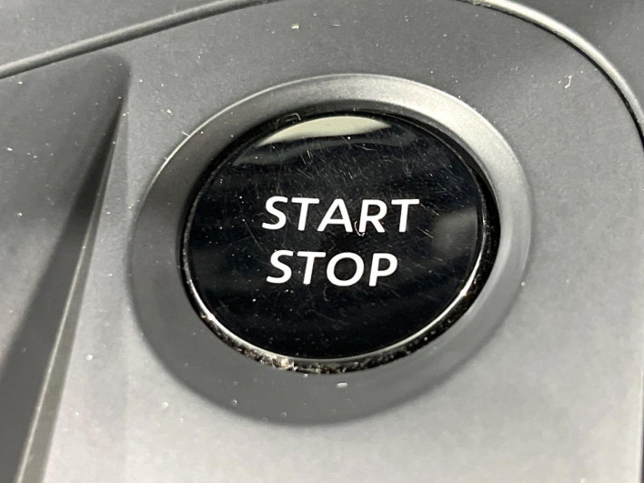 2022 Nissan Note 6AA-SNE13 (UW-69f1f7d882ff0)[21]