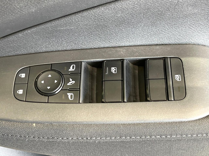 2022 Nissan Note 6AA-SNE13 (UW-69f1f7d882ff0)[15]