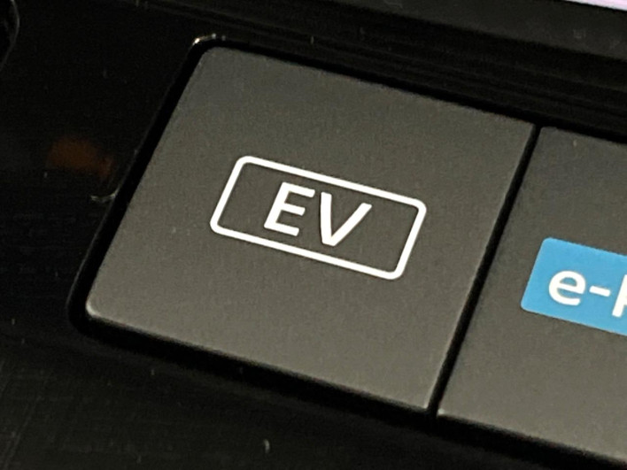 2023 Nissan X-Trail 6AA-SNT33 (UW-69f1f7d9307ba)[14]