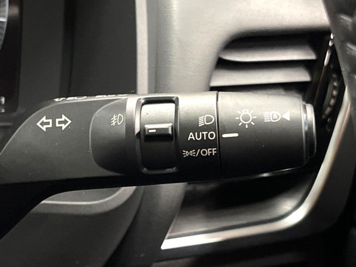 2023 Nissan X-Trail 6AA-SNT33 (UW-69f1f7d9307ba)[18]