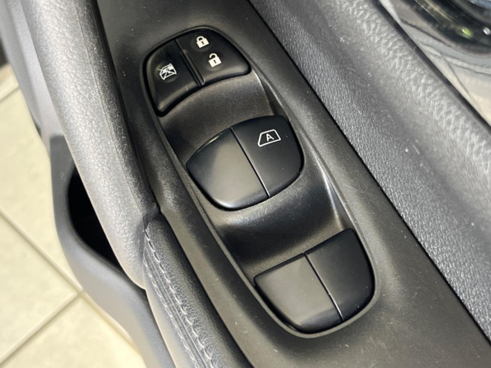 2019 Nissan X-Trail DBA-T32 (UW-69f1f7dab1c36)[26]