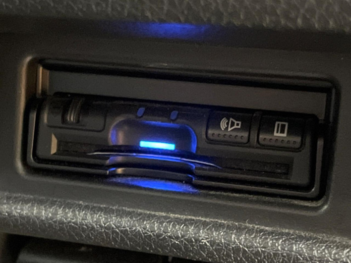 2017 Nissan X-Trail DBA-T32 (UW-69f1f7daf2efa)[26]