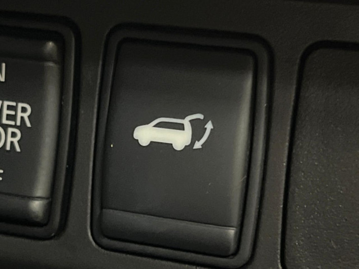 2017 Nissan X-Trail DBA-T32 (UW-69f1f7daf2efa)[22]