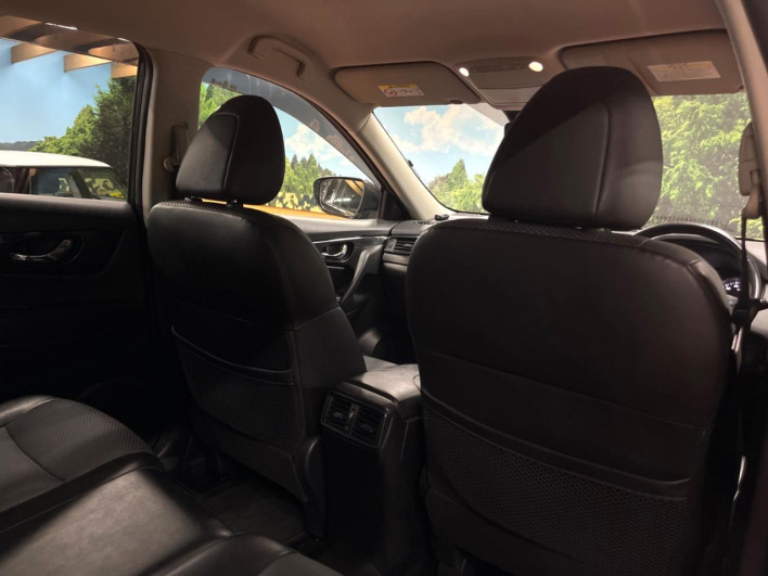 2017 Nissan X-Trail DBA-T32 (UW-69f1f7daf2efa)[29]