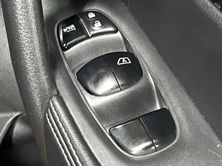 2017 Nissan X-Trail DBA-T32 (UW-69f1f7daf2efa)[19]