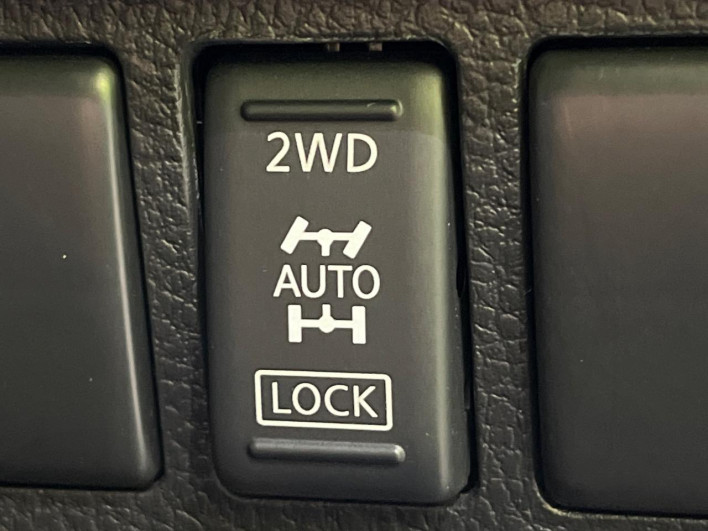 2018 Nissan Elgrand DBA-TNE52 (UW-69f1f7dba8380)[17]