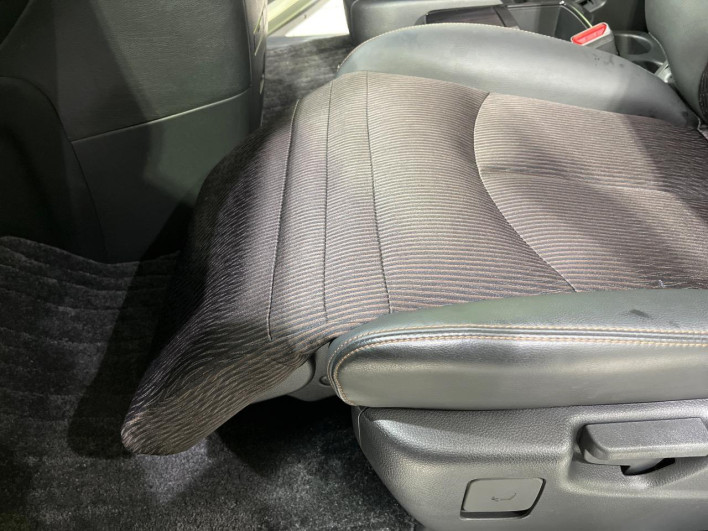 2018 Nissan Elgrand DBA-TNE52 (UW-69f1f7dba8380)[8]