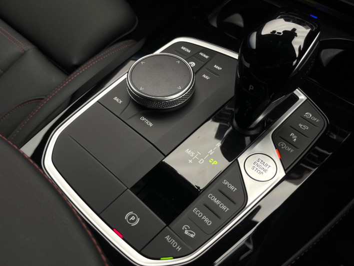 2024 BMW X4 3DA-VJ20 (UW-69f1f7e36b71d)[29]